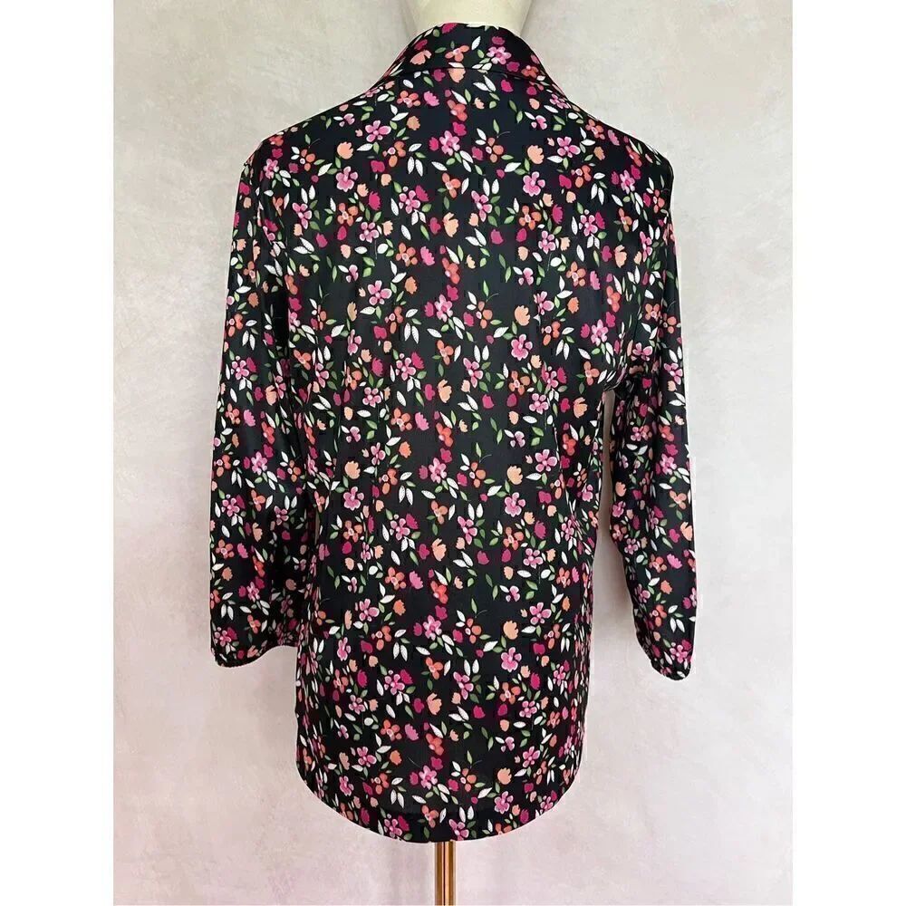Retro Style Floral Blouse - Picture 3 of 4